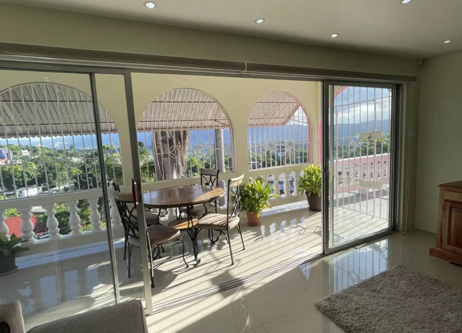 Three Palm Villa Montego Bay Guest house